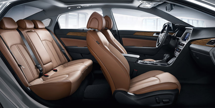 Interior view of the 2015 Hyundai Sonata.