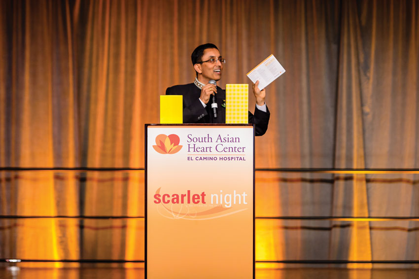 Ashish Mathur, executive director, South Asian Heart Center, announcing Instant Mystery Prizes.