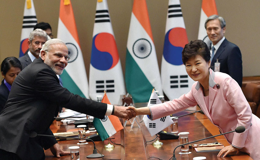 Prime Minister Narendra Modi shakes hands with South Korean President Park Geun-hye during a delegation level talk at Cheong wa Dae, Seoul, South Korea, May 18. (Shahbaz Khan | PTI)
