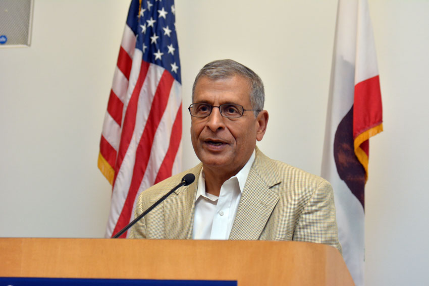 Nexus Ventures’ Naren Gupta, who is also on the board of IACWC speaks at a press conference to mark Indian Prime Minister Narendra Modi’s maiden visit to Silicon Valley after he took office, at the San Jose City Hall, Sept. 24. Gupta talked about the economic and business aspects of the PM’s visit. (Amar D. Gupta | Siliconeer) 