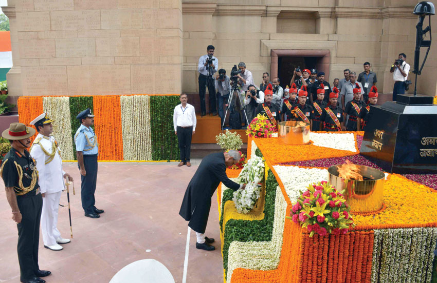 President Pranab Mukherjee laying a wreath at the Amar Jawan Jyoti, India Gate, on the occasion of 69th Independence Day, in New Delhi, Aug. 15. (Press Information Bureau) 