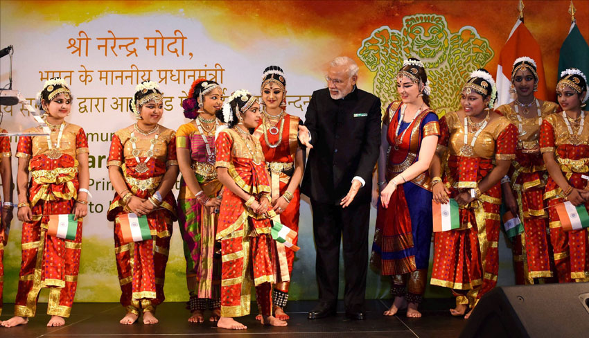 Indian Prime Minister Narendra Modi meeting with the artists who performed during an interaction with the Indian community people in Dublin, Ireland, Sept. 23. (Subhav Shukla | PTI) 