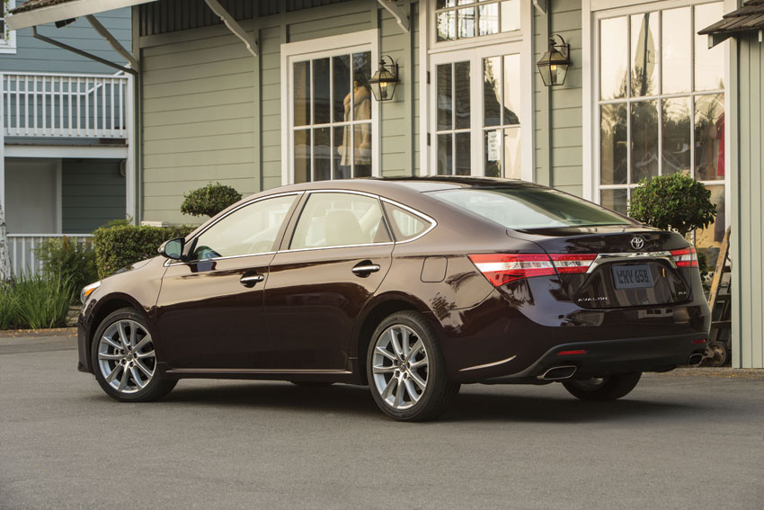 Exterior view of the Toyota Avalon. 