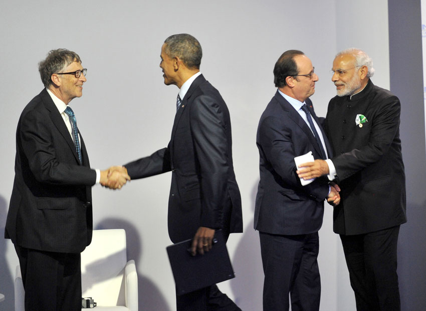 Prime Minister Narendra Modi with the U.S. President Barack Obama, French President Francois Hollande, and Bill Gates at the Innovation Summit at COP 21, in Paris, Nov. 30. (Press Information Bureau)