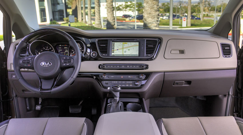 Interior view of the 2016 Kia Sedona SX Limited, 2015 model shown. (Courtesy: Kia Motors America) 