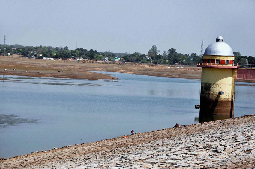 A view of almost dried up Water Reservoir Dhurwa Dam posing major Water Crisis in Ranchi, Jharkhand, April 26. (Press Trust of India) 