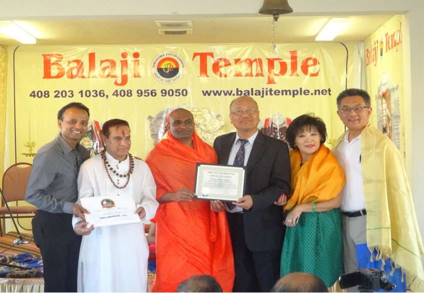 Narayananda Swami with (l-r): Rishi Kumar, Pandit Habib Khan, Milpitas Mayor Jose S. Estevez, and Mrs. & Mr. Kansen Chu. (All photos: Balaji Temple)