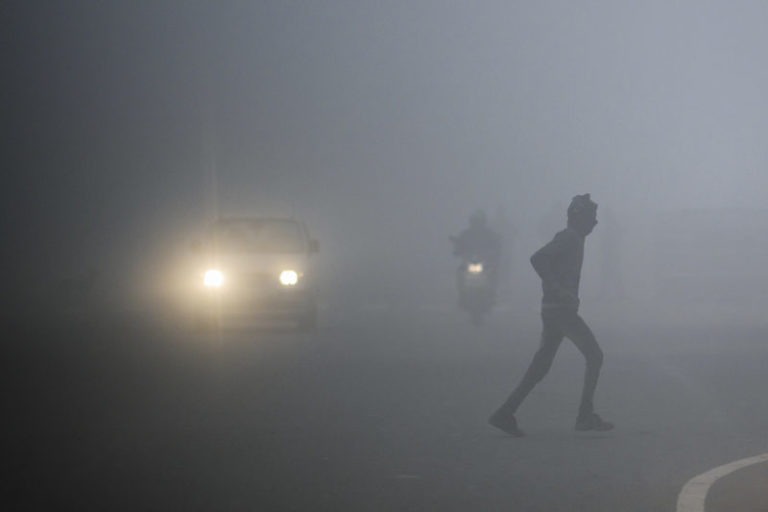 Siliconeer | Hundreds Of Flights Delayed As Fog Engulfs Northern India ...