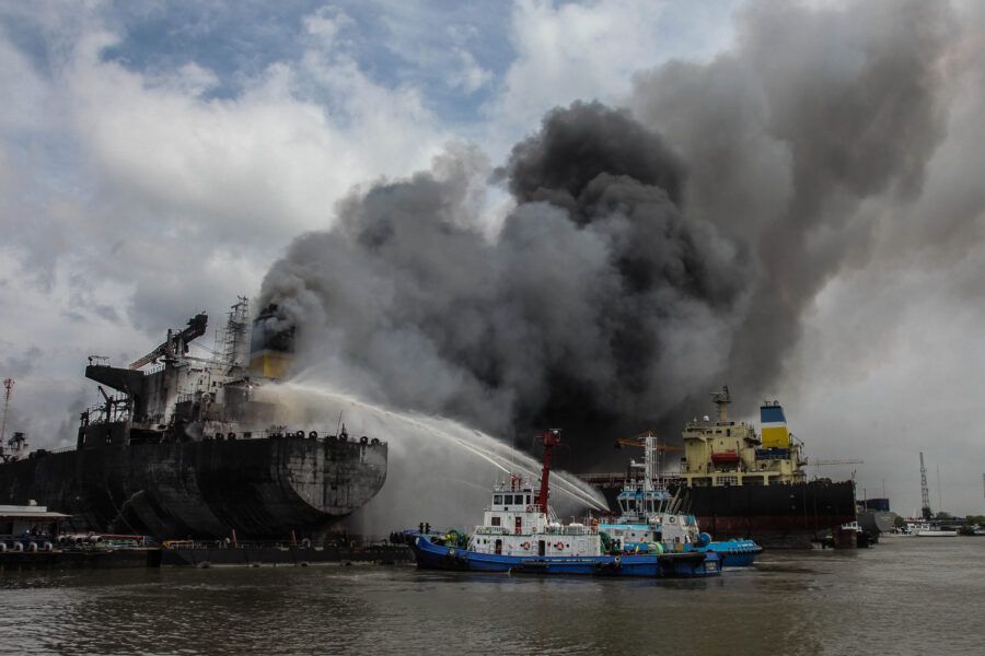 Siliconeer | At Least Seven Dead From Indonesia Oil Tanker Fire ...