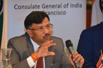 Consul General of India, San Francisco, Dr. T.V. Nagendra Prasad welcomes delegates from India and shares the gist of the ‘Make in India’ initiative. (All Photos: Vansh A. Gupta/Siliconeer)