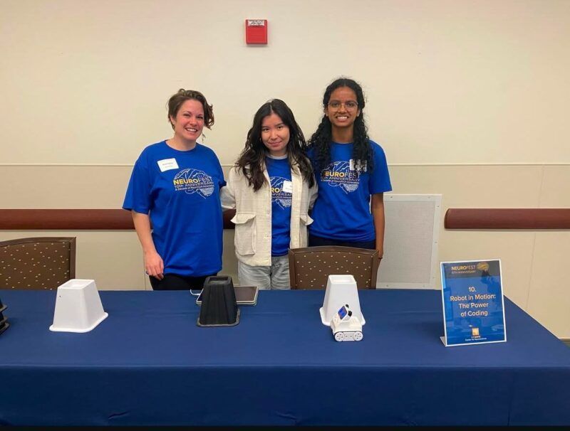 Neurofest Ucd 4 Author, Khushi Mehta, with volunteers at the 2025 UC Davis Neurofest (Photo Courtesy: Khushi Mehta)